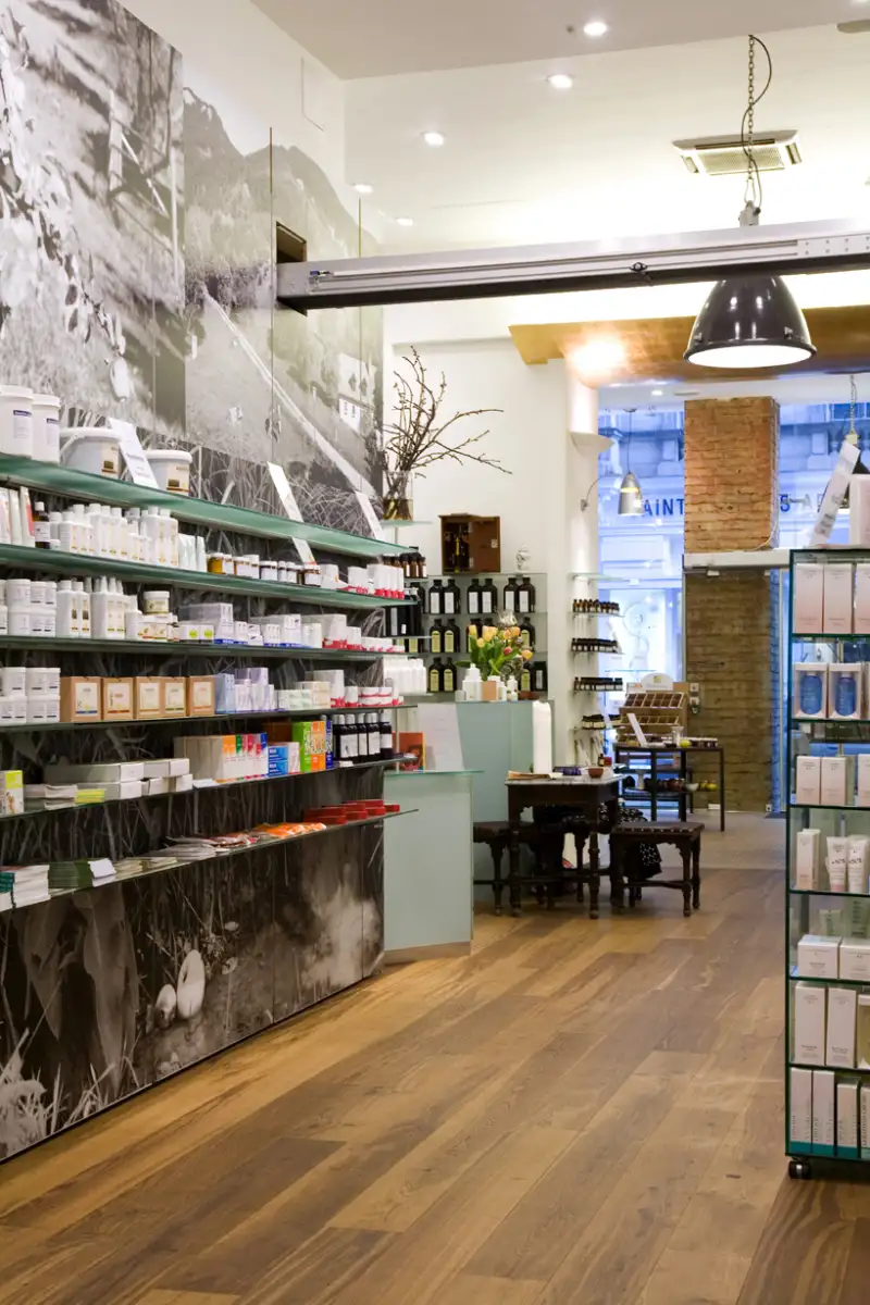 Saint Charles/ Salesroom