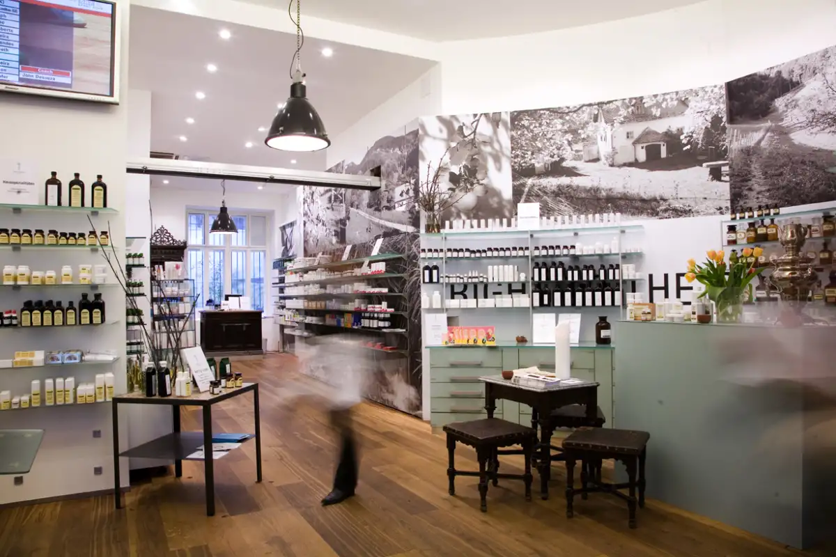 Saint Charles/ Salesroom