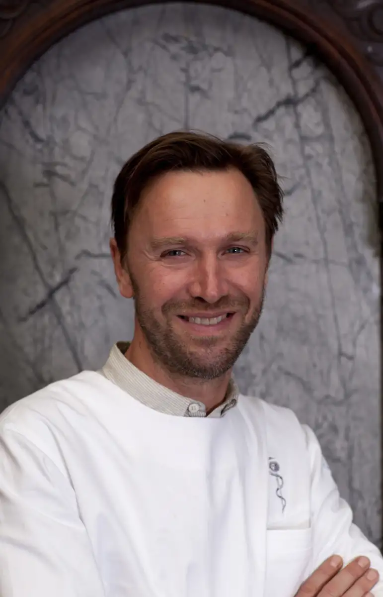 Saint Charles/ Manager Alexander Ehrmann