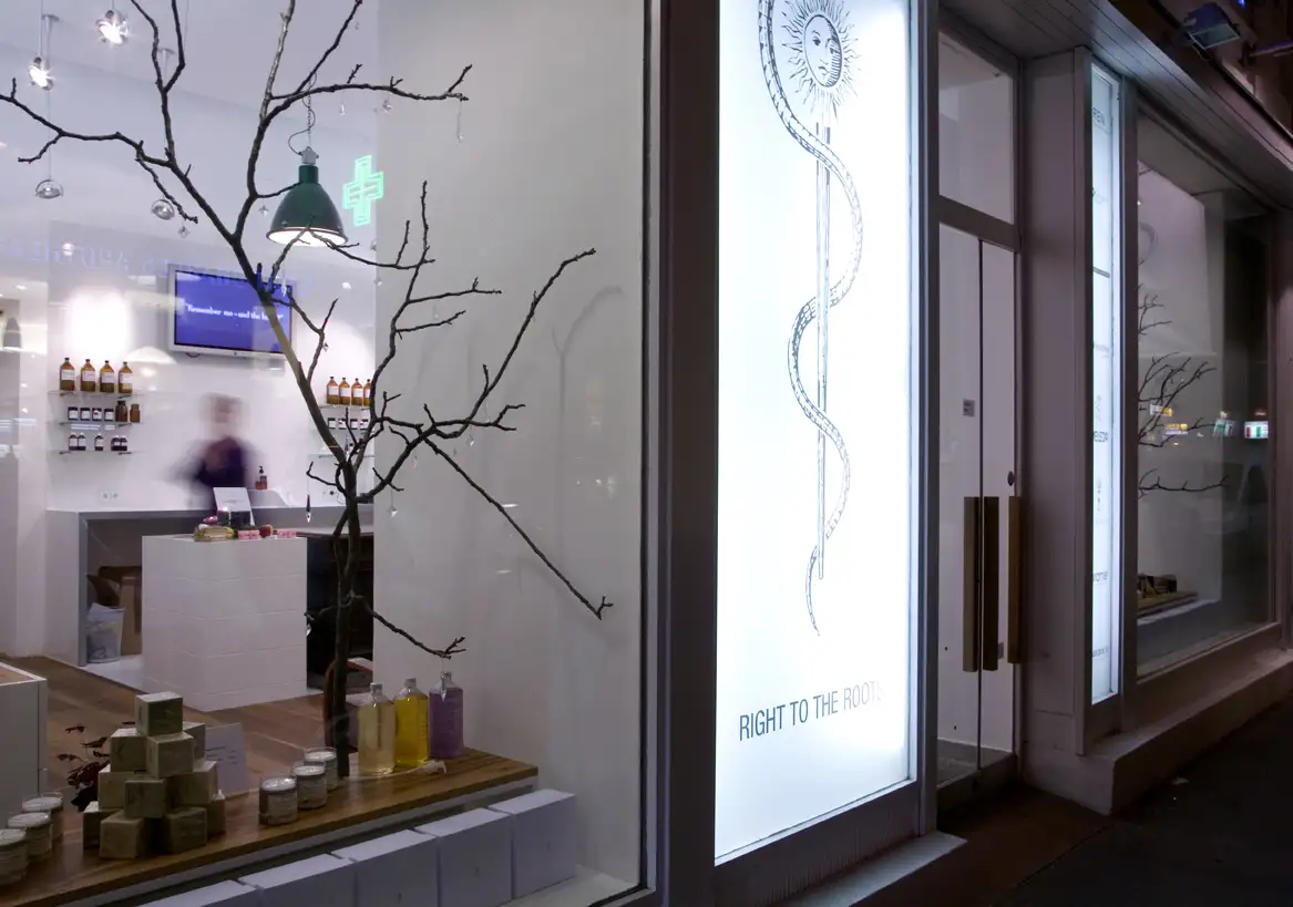 Saint Charles/ outside