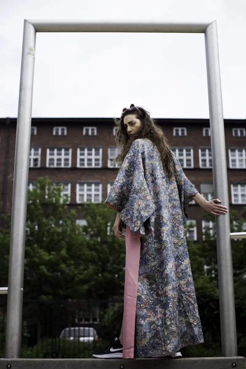 Playing Savage/ Noa Ben-Gur