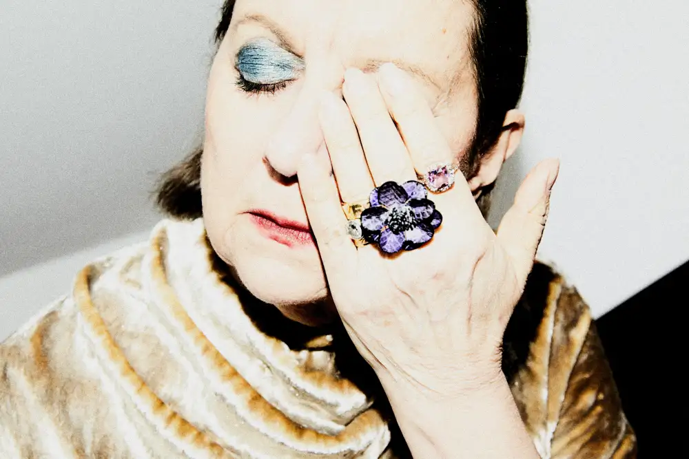 Brigitte Winkler, Fotografie: Rafaela Pröll, Styling: Simon Winkelmüller, Makeup/Hair: Nicole Jaritz, Fotoassistenz: Philipp Haffner