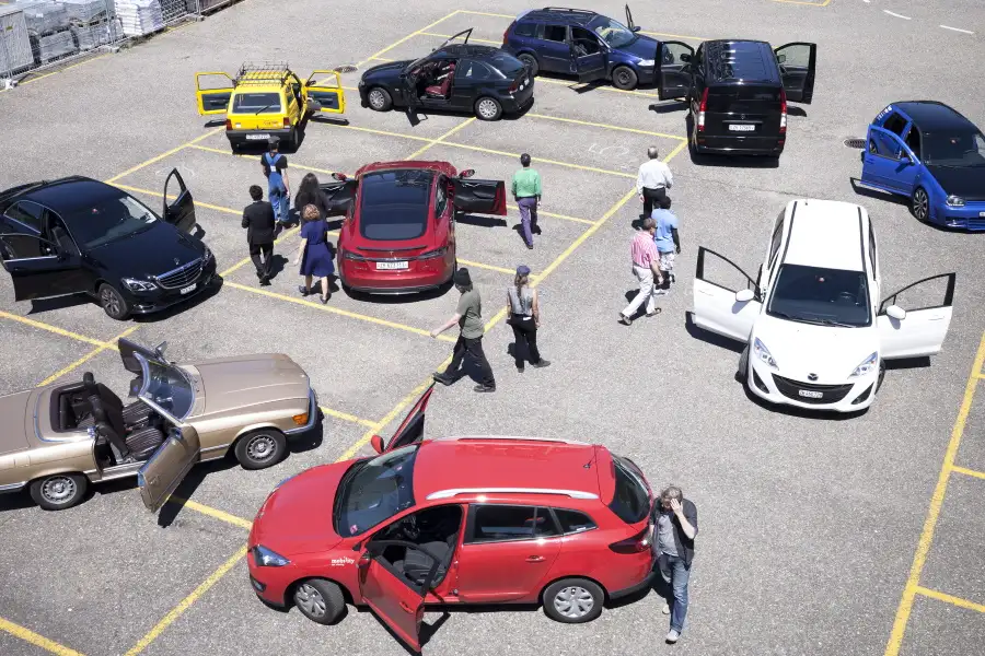 Das Autoballett von "mercimax" war das Stück, dass unter Kira Kirschs Leitung im brut verwirklicht wurde.