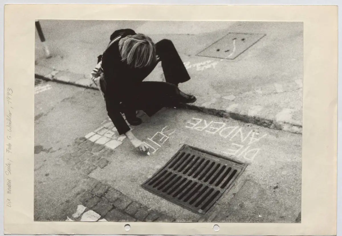 Missing Link, Dokumentation der Aktion Die andere Seite, 1973, Foto: Gert Winkler