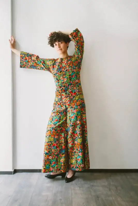 PLEASE HELP! KLEIDER GEHEN UM/ Styling: Noushin Redjaian, Model: Valentina Wolf