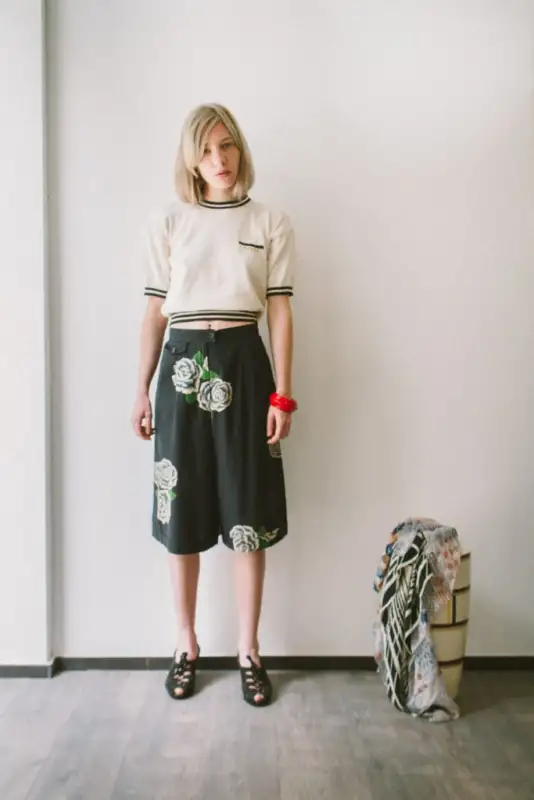 PLEASE HELP! KLEIDER GEHEN UM/ Styling: Noushin Redjaian, Model: Valentina Wolf